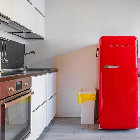 Residential Con Balcone * Парма