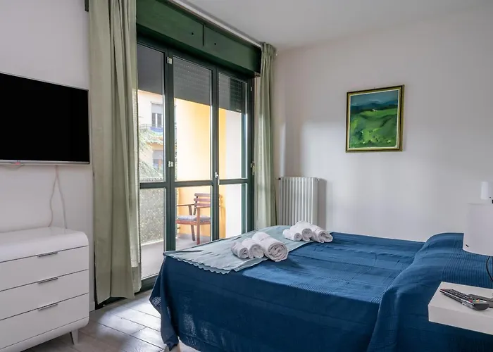 Residential Con Balcone * Парма