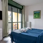 Guesthost - Residential Flat With Balconyparma Residential Con Balcone * פארמה