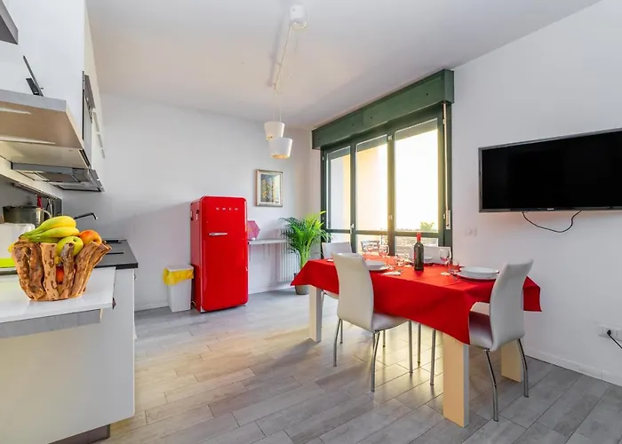 Guesthost - Residential Flat With Balconyparma Residential Con Balcone Appartamento Parma